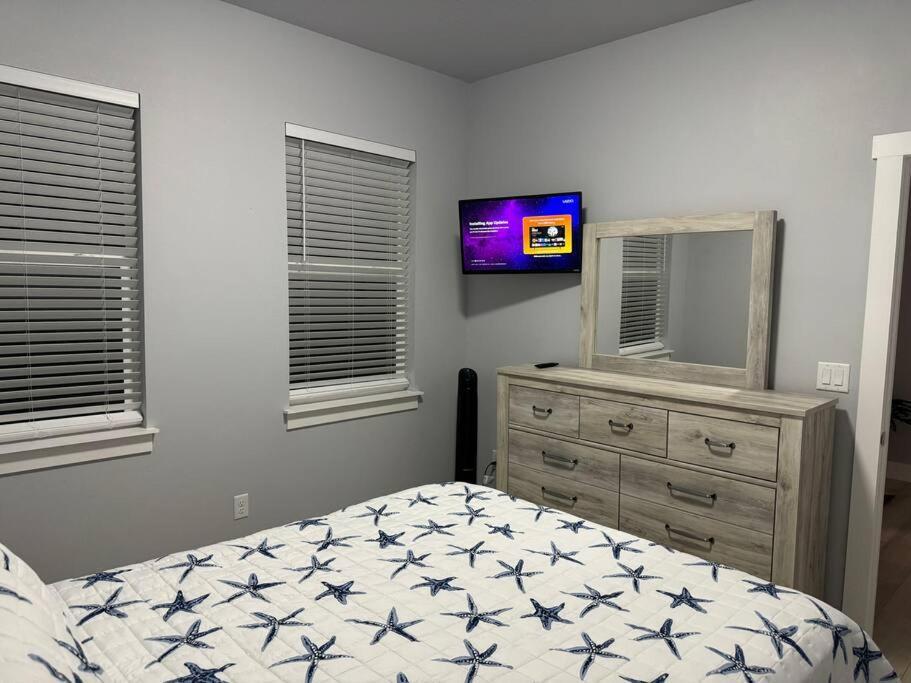 Hébergement de vacances Brand New Tampa Oasis With Private Jacuzzi Retreat Lutz