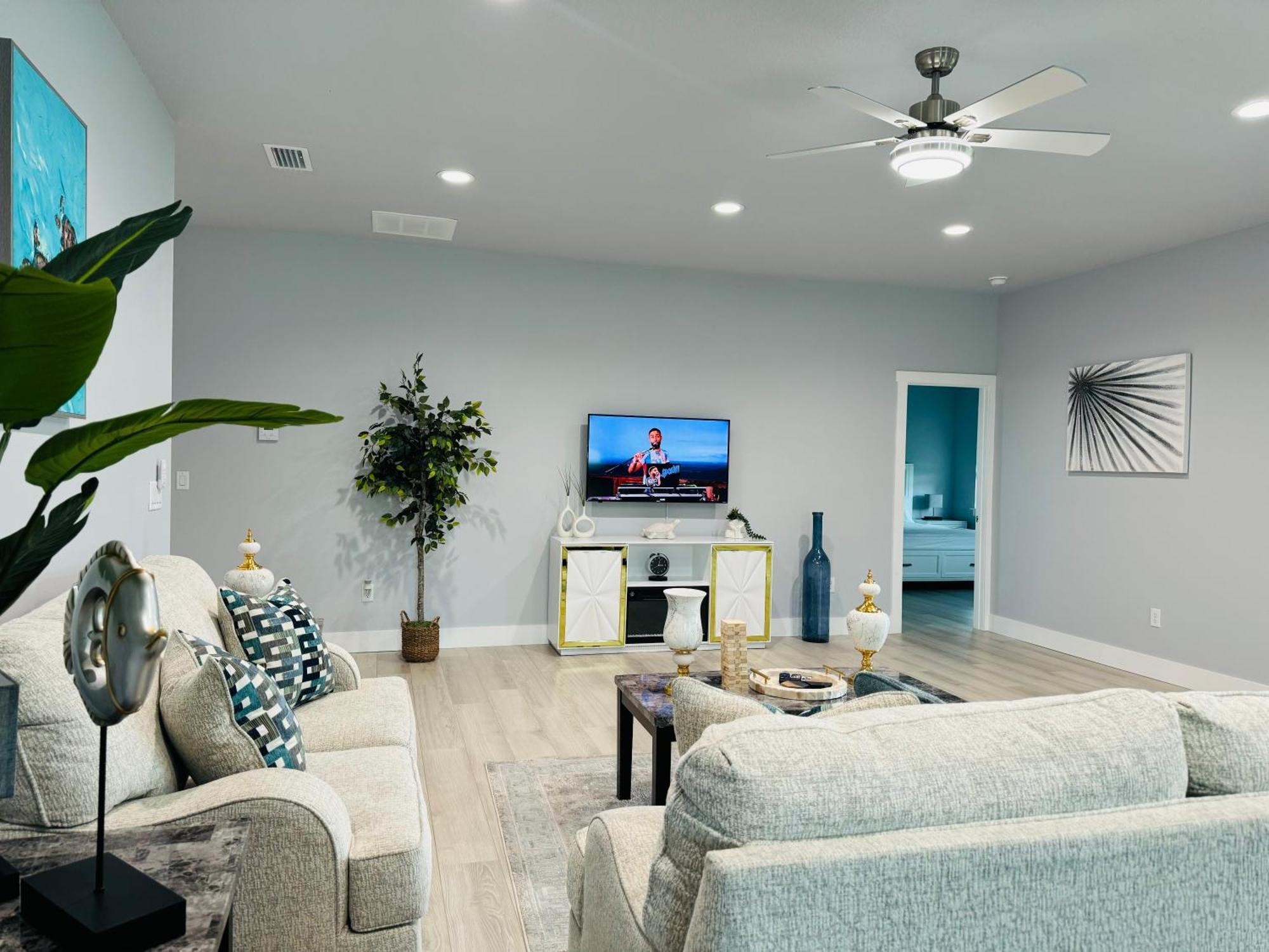 Hébergement de vacances Brand New Tampa Oasis With Private Jacuzzi Retreat Lutz