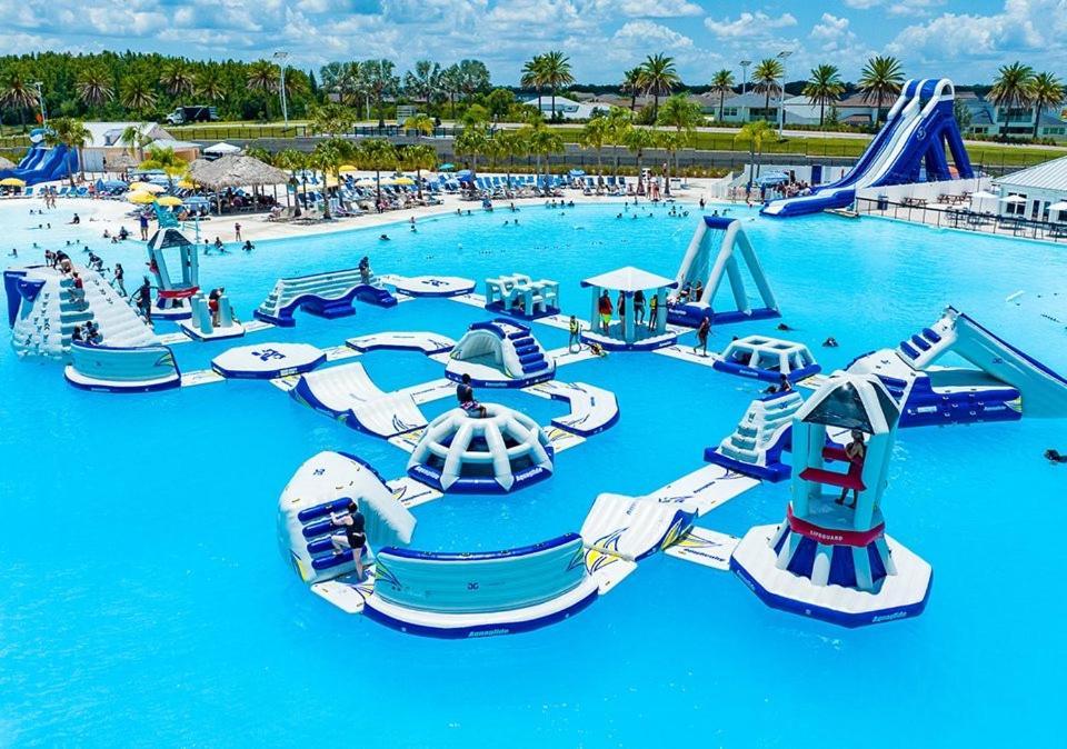 Brand New Tampa Oasis With Private Jacuzzi Retreat Hébergement de vacances