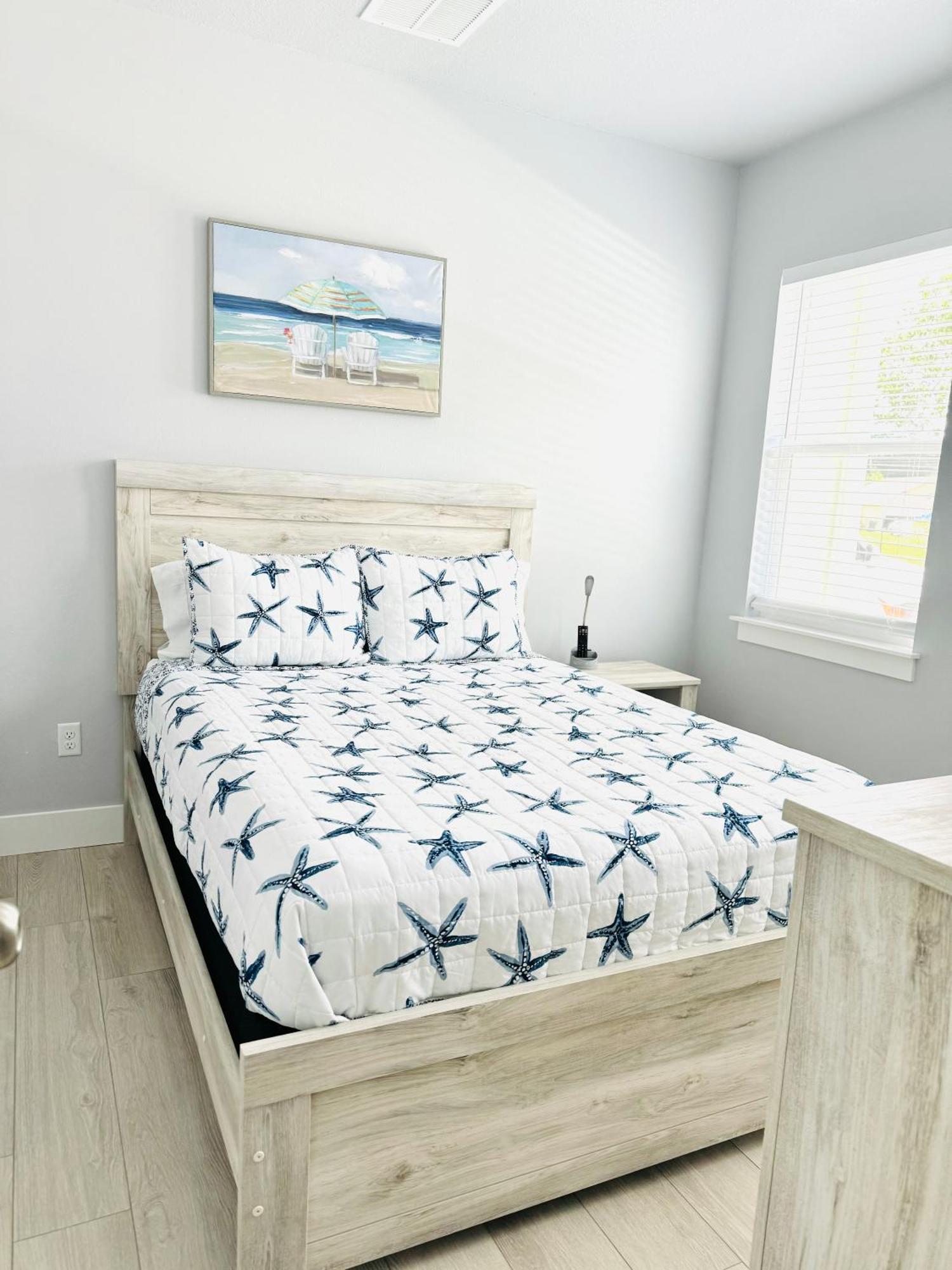 Brand New Tampa Oasis With Private Jacuzzi Retreat Hébergement de vacances Lutz