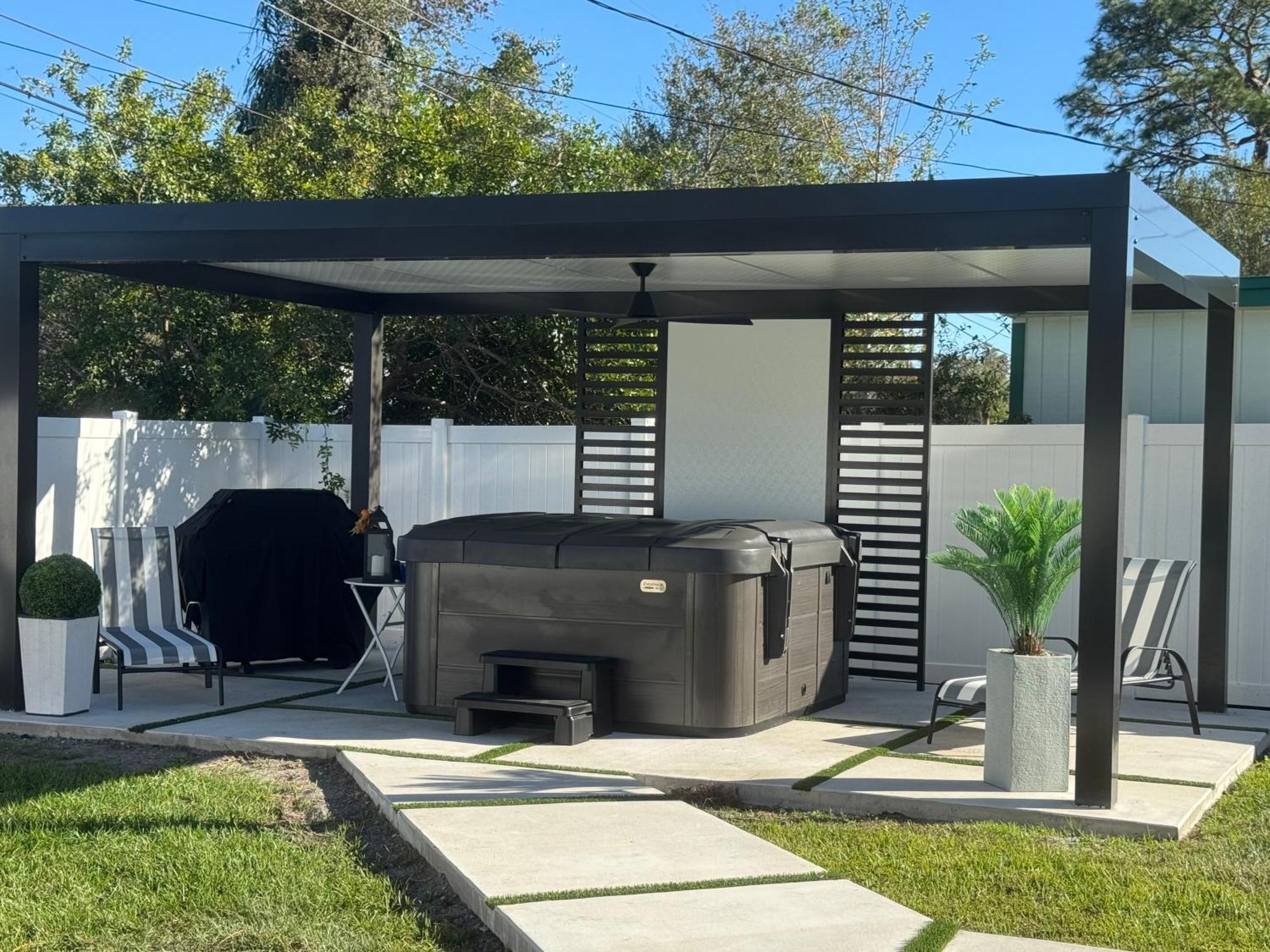 Brand New Tampa Oasis With Private Jacuzzi Retreat * Lutz
